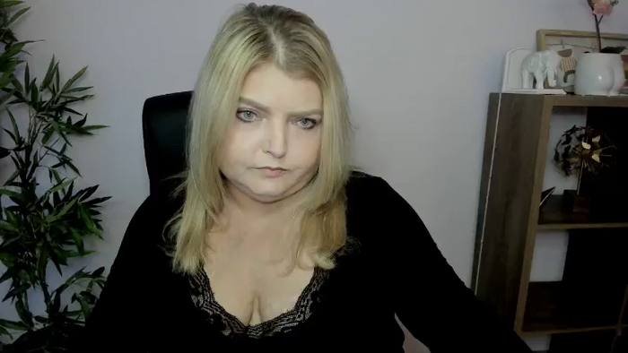 ElodiePLAYGIRL