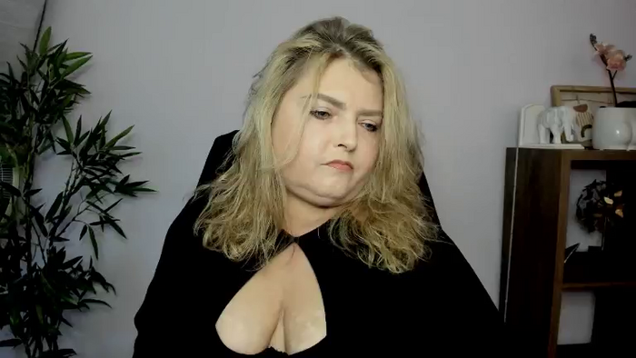 ElodiePLAYGIRL