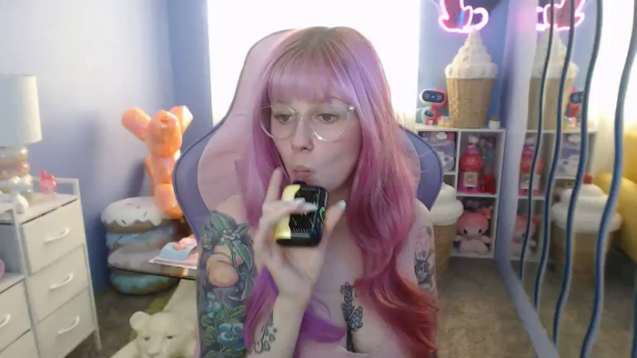 Angelina_Glass