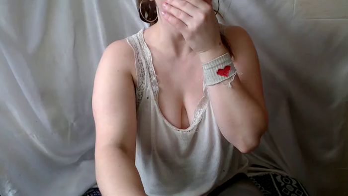 BettyGirlKiss