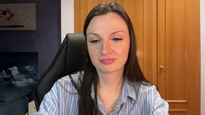 GloriaM