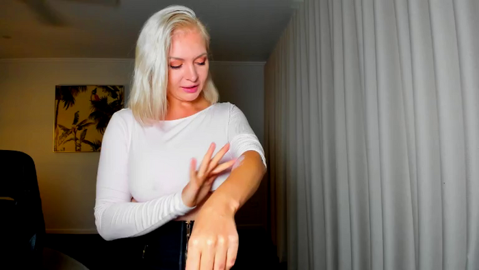 MsLindsayDevis