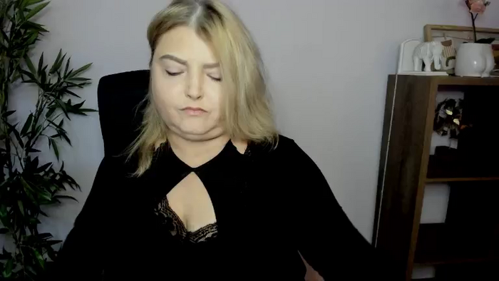 ElodiePLAYGIRL