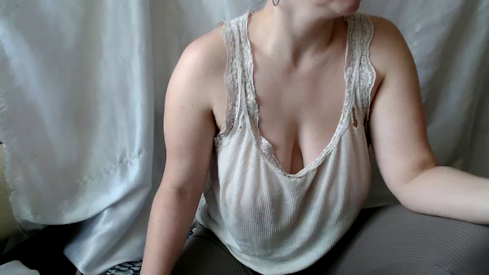 BettyGirlKiss