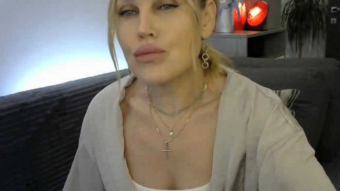 Evie_Paige