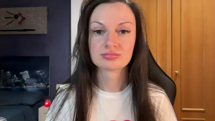 GloriaM