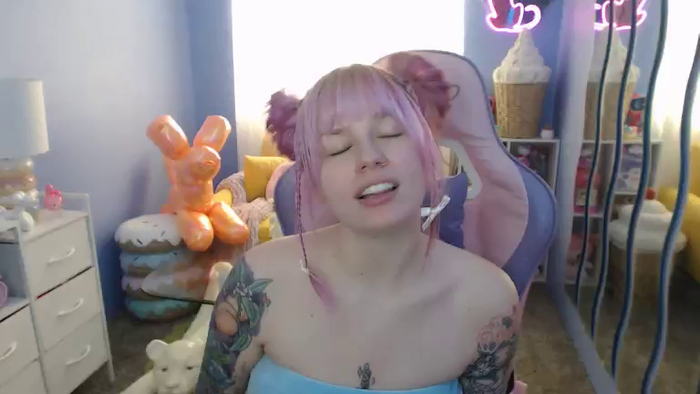 Angelina_Glass