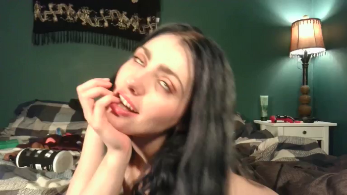 AlexMarieXOXO