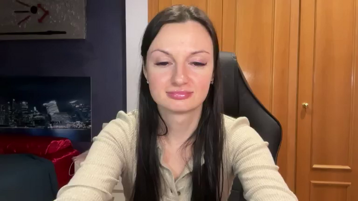 GloriaM