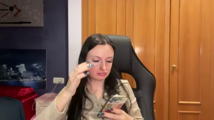 GloriaM