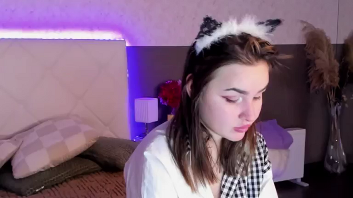 LunaHeadly