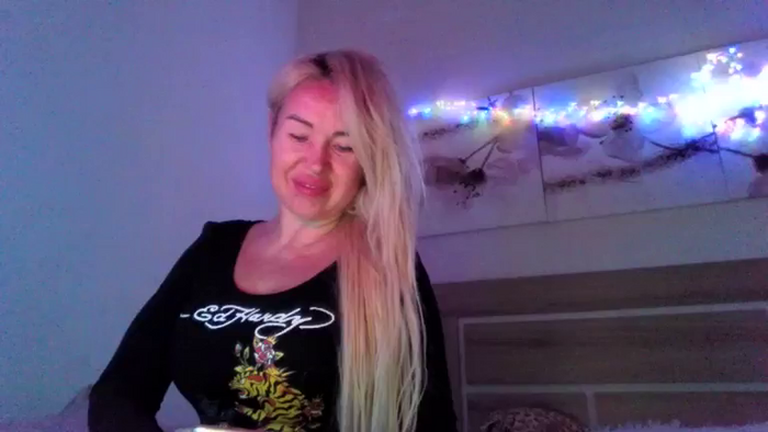 passionatekissEm