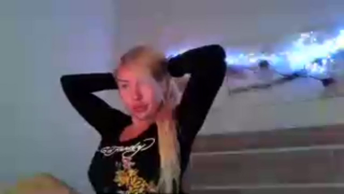 passionatekissEm