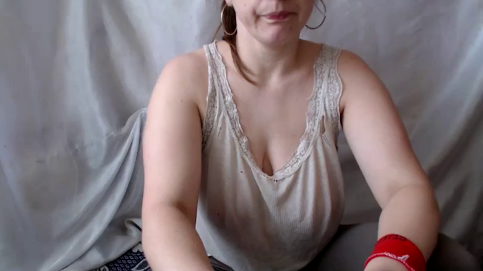BettyGirlKiss