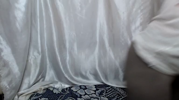 BettyGirlKiss