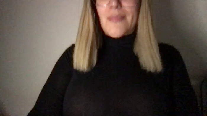 MistressLouUK