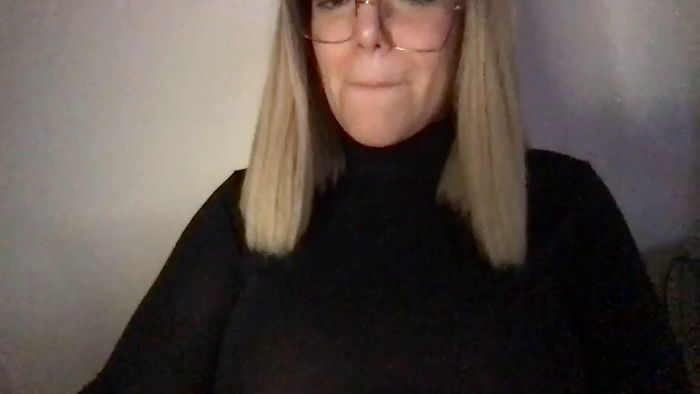 MistressLouUK
