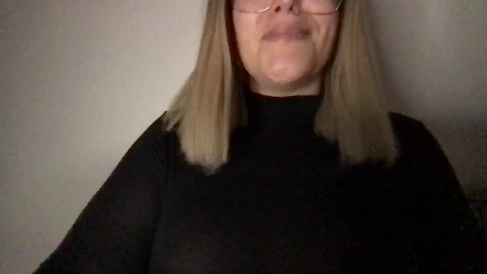 MistressLouUK
