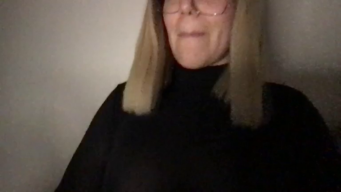 MistressLouUK