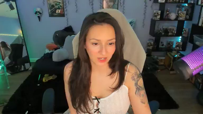 Alyx_Singer