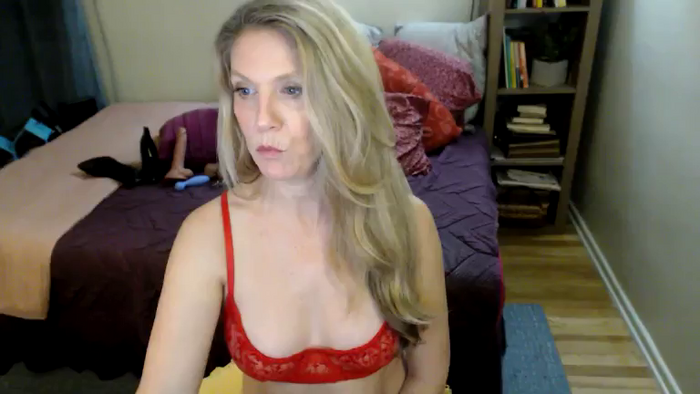 SweetCougarCandy