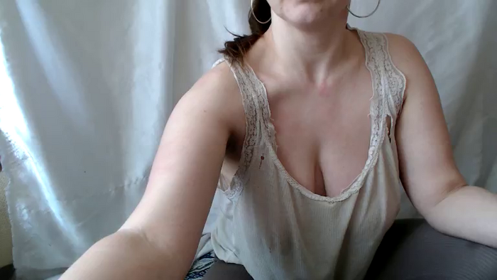 BettyGirlKiss