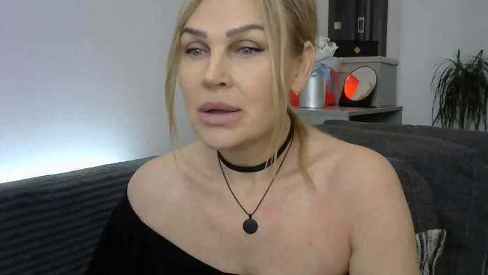Evie_Paige