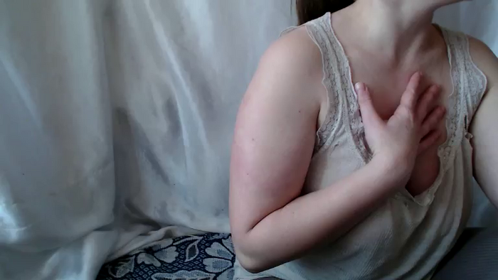 BettyGirlKiss