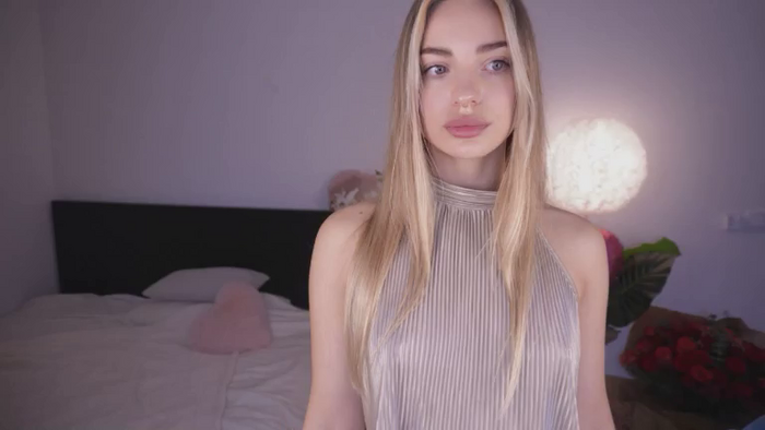 Nicole_youthfull18