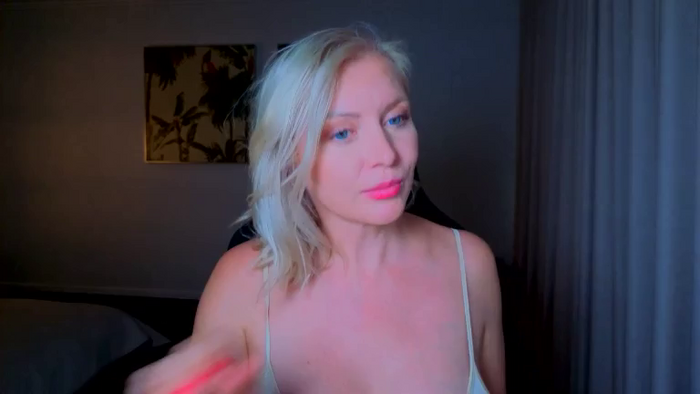 MsLindsayDevis