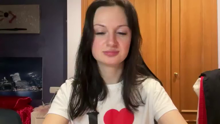 GloriaM