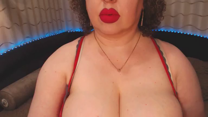 CurvyKatty40DD