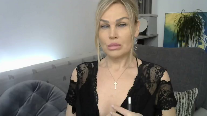Evie_Paige