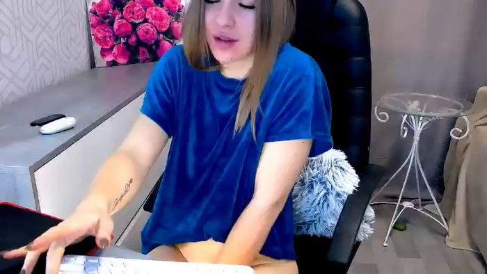 MeganNaughtyy