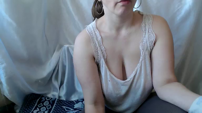 BettyGirlKiss