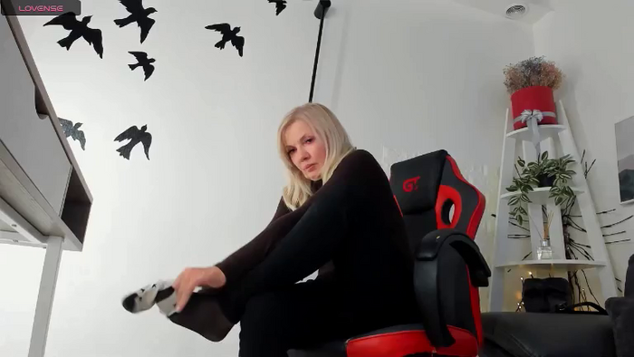 YrhotAbbyX