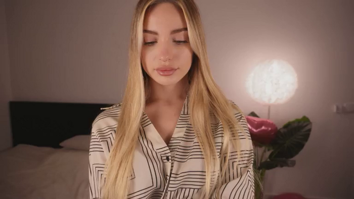Nicole_youthfull18