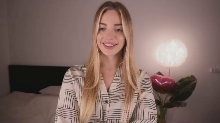 Nicole_youthfull18