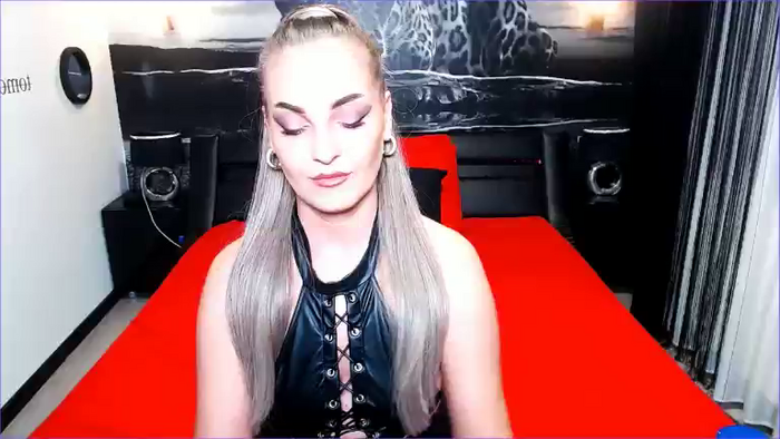 Sarah_Diamond_TS
