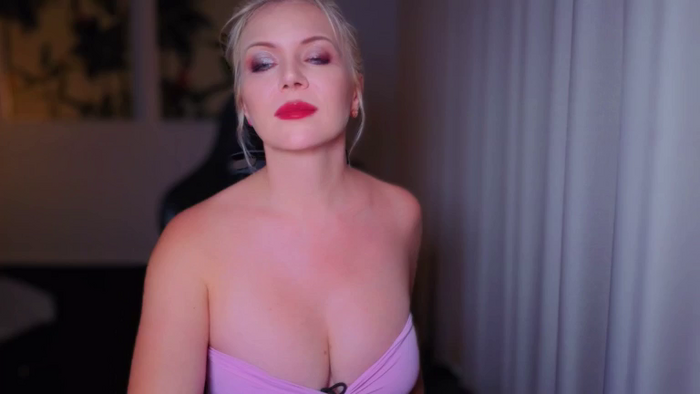 MsLindsayDevis