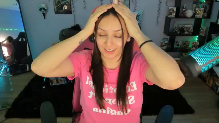 Alyx_Singer
