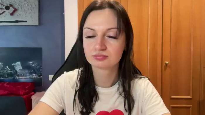 GloriaM