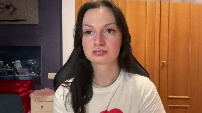 GloriaM
