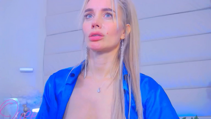 DahliaLay