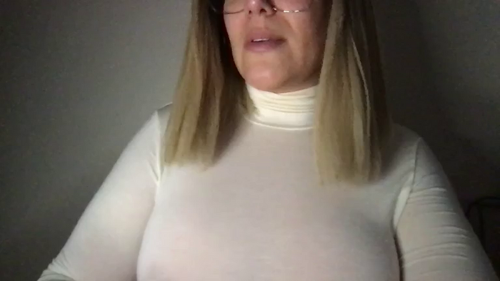 MistressLouUK