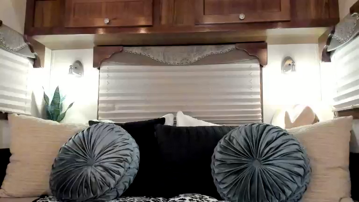 SavannahLace
