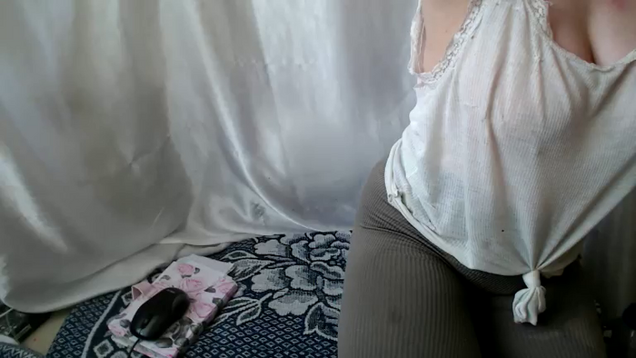 BettyGirlKiss