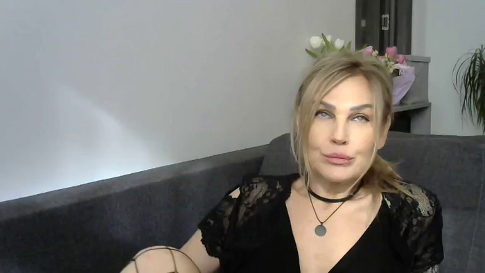 Evie_Paige