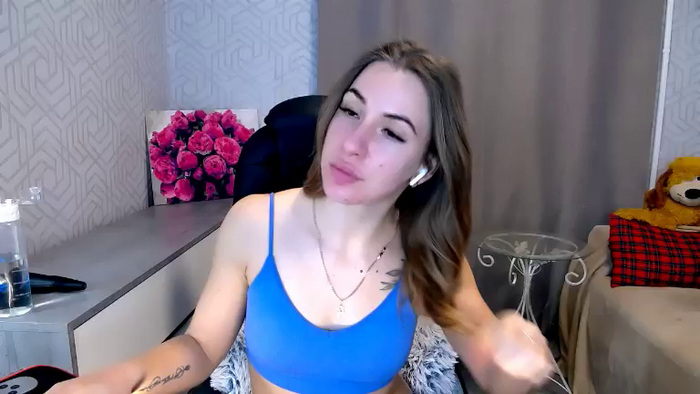 MeganNaughtyy
