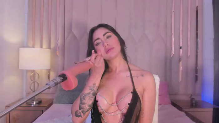 Tara_Red